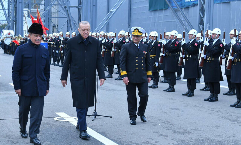 Pak PM invites Turkish investors to ‘join hands’ on renewable energy