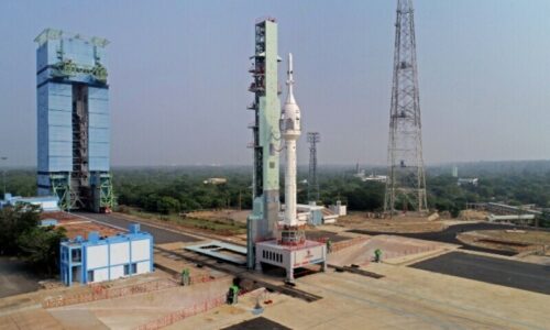 India launches key test for manned orbital mission