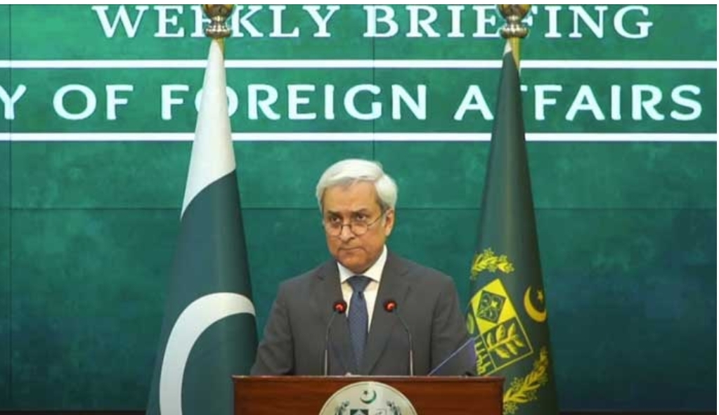 Pak,Afghan border remains closed :FM