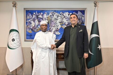 FM,receives OIC SG in Islamabad