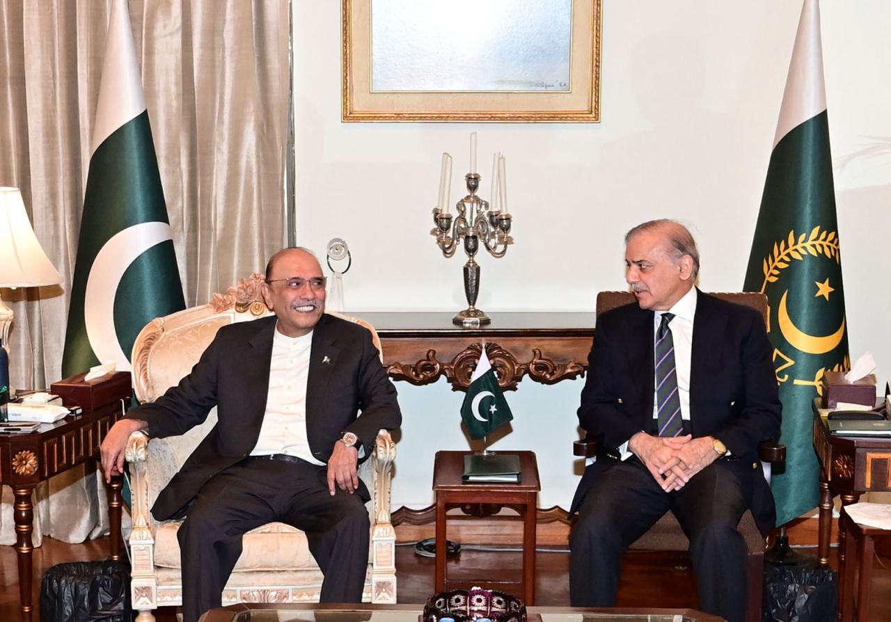 PM,President discusses prevailing political,economic situation in country