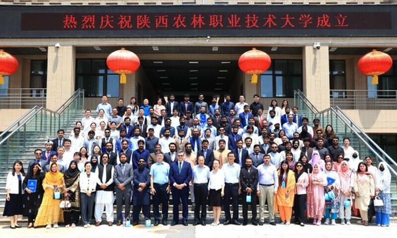 Over 300 Pakistani agriculture graduates completed practical training in China