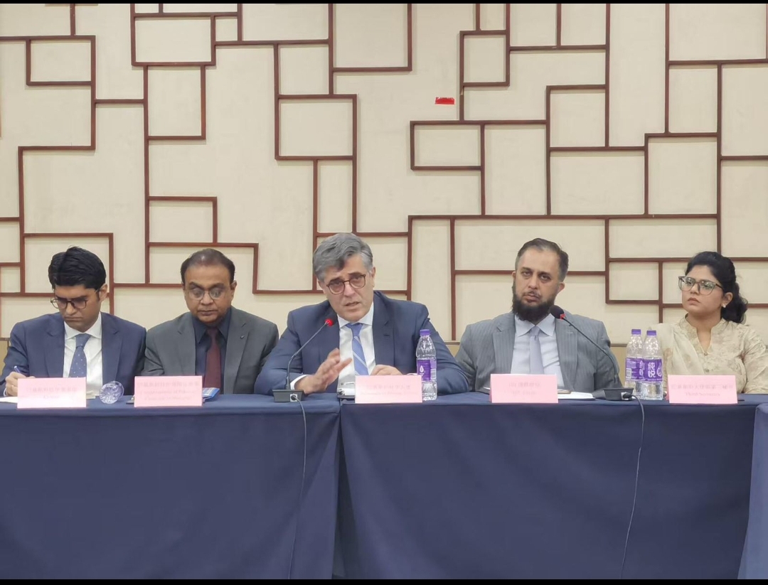 Ambassador Hashmi visits Ningbo City to mobilize B2B investments & industrial cooperation