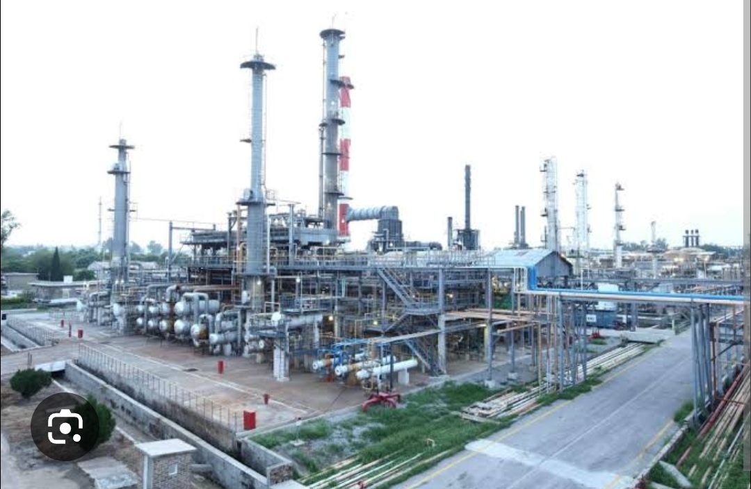 Attock Refinery halts crude processing amid road closures in Islamabad