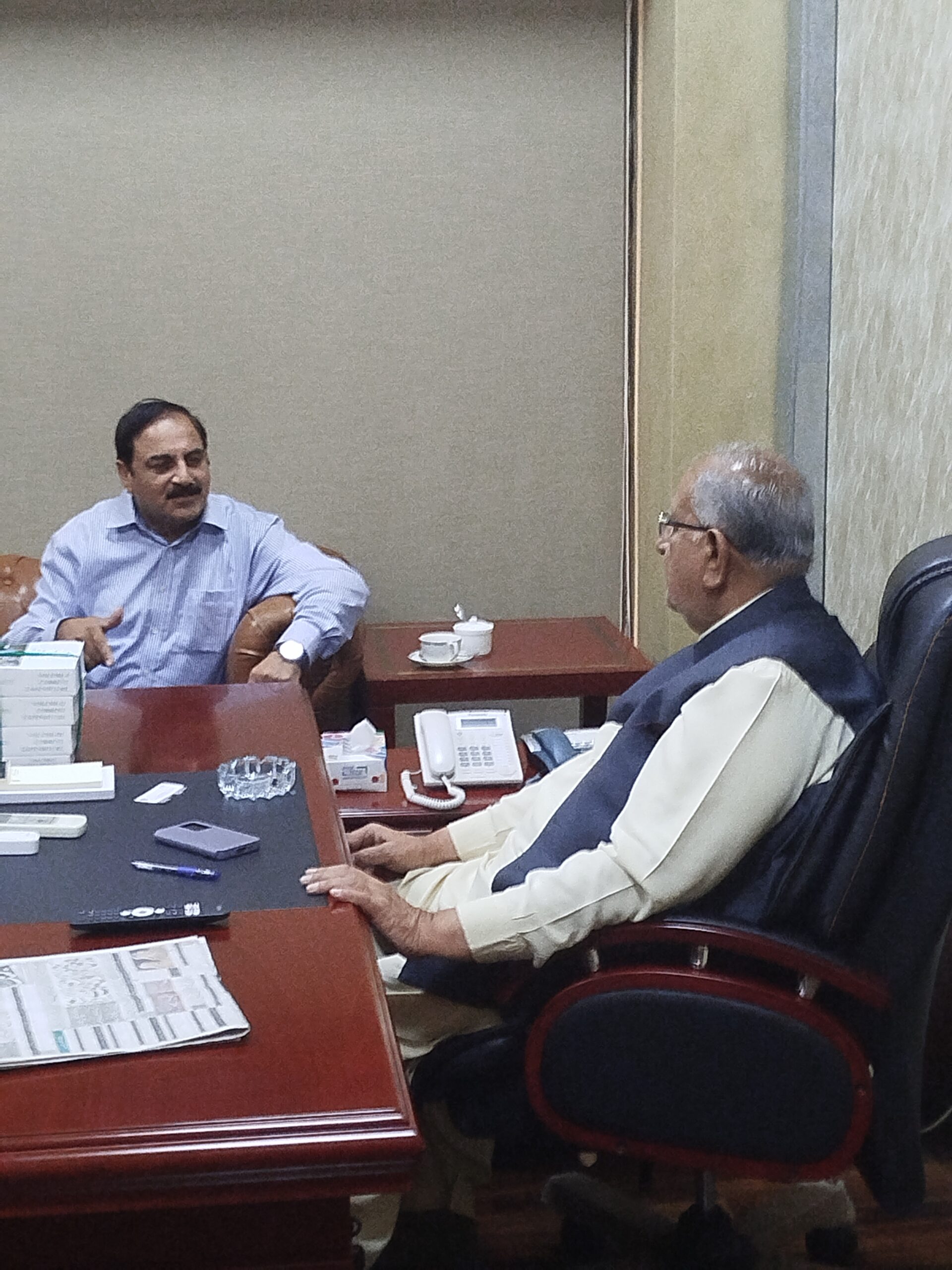 Housing Minister orders immediate action on G-13, G-14 problems, sets deadline for Water Supply Project