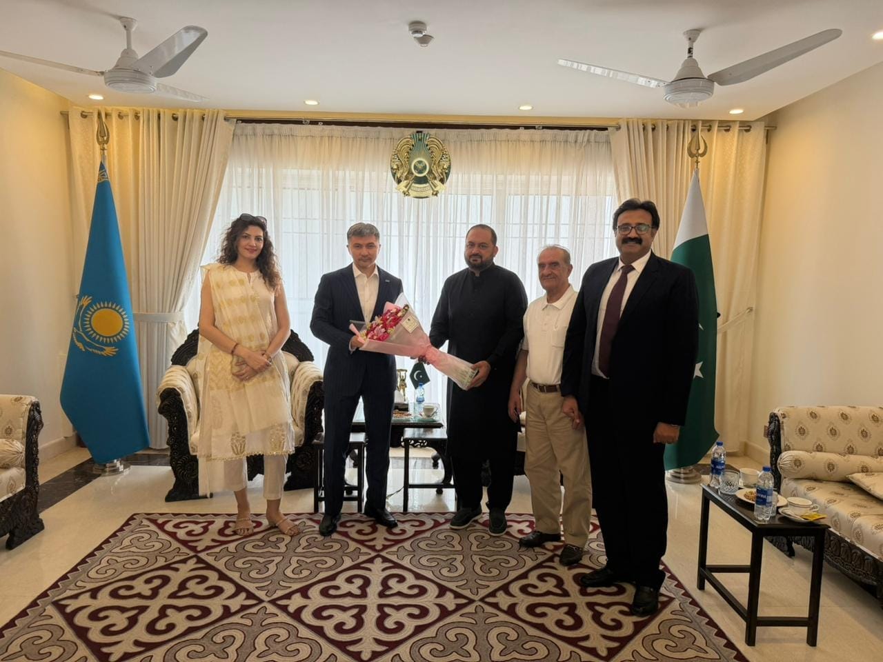 Pakistan, Kazakhstan Agree to Enhance Chess Cooperation Through Sports Diplomacy