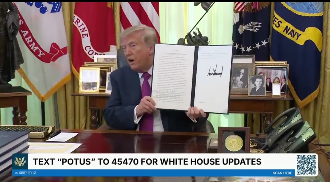 US,Canada high tension: Trump Signs Executive Order Renaming Lake Ontario as ‘Lake America’ for U.S. Federal Use