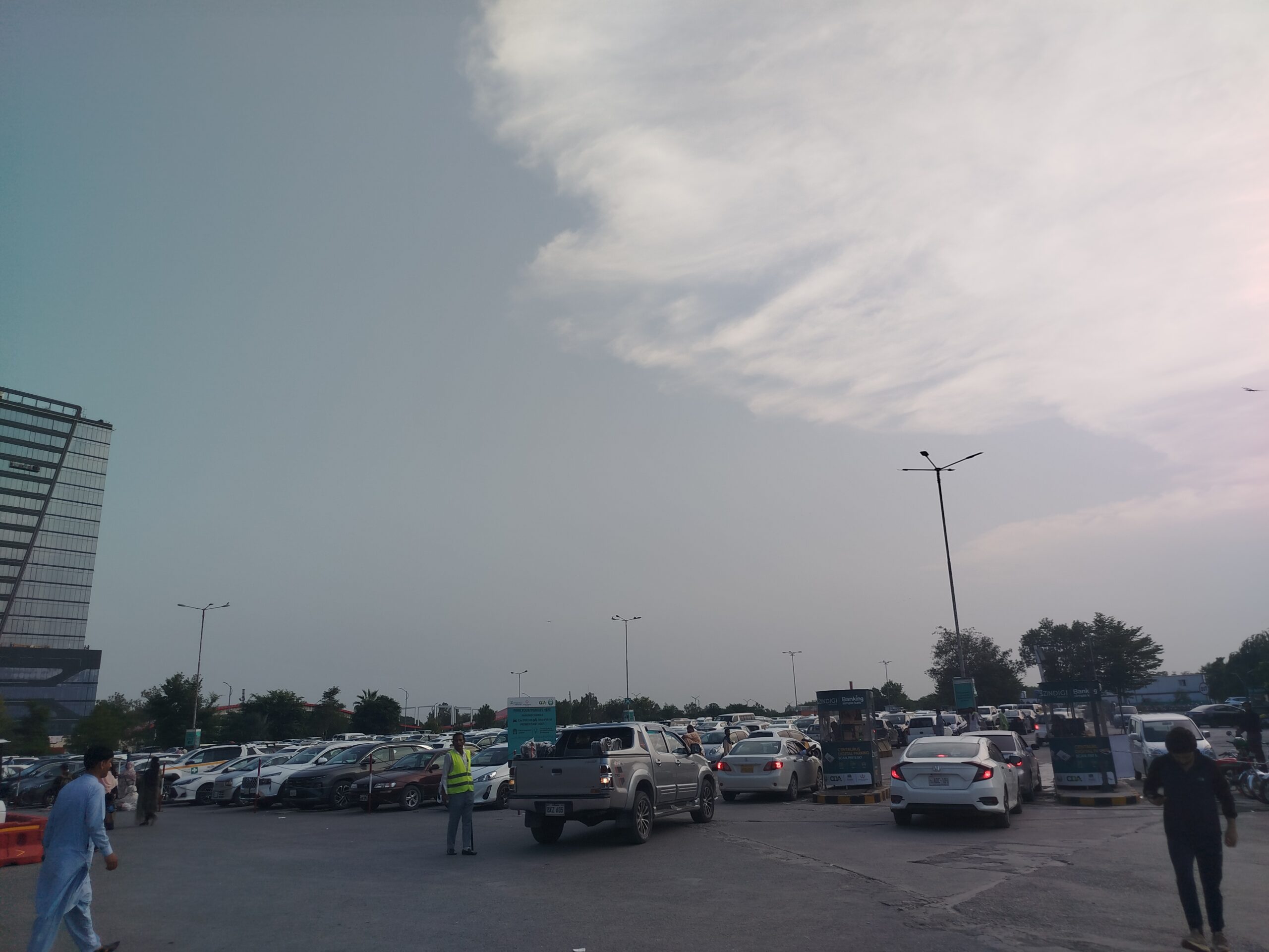 Centaurus Mall accused of encroaching on CDA Green Belt, charging illegal parking fee
