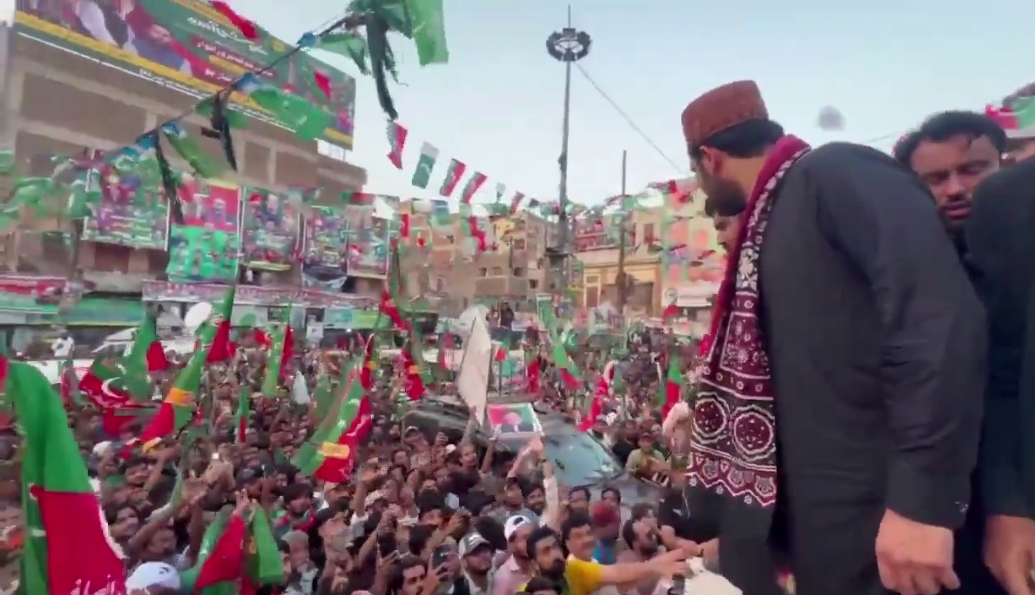 PTI Will Stand With Sindh in Struggle for Rights and Democracy: KP CM