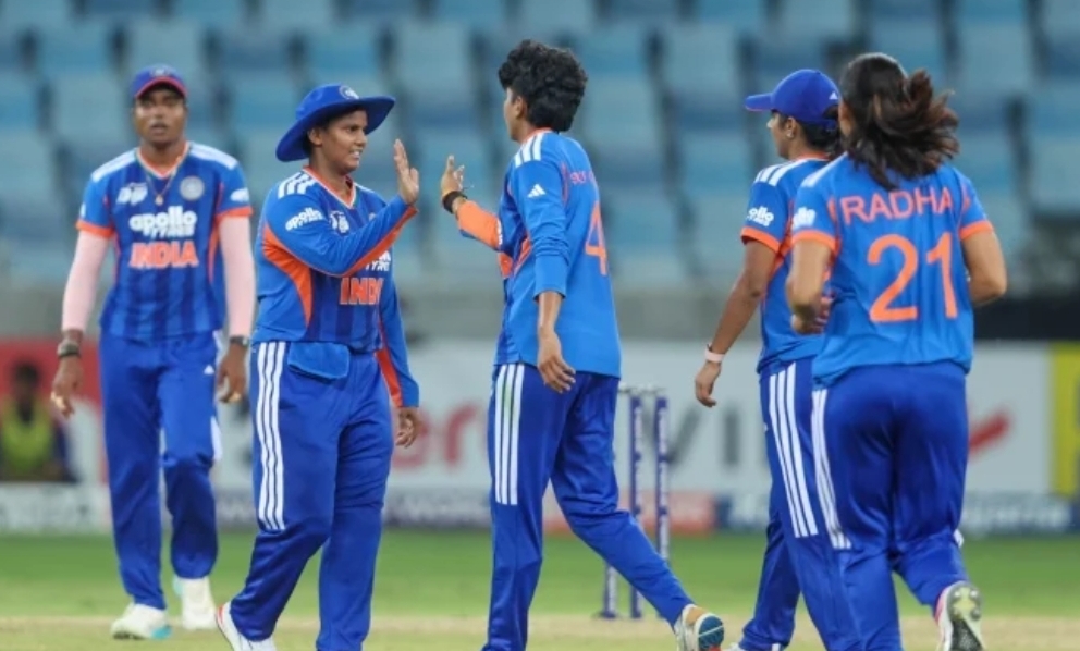 India’s Women Decline Asia Cup Trophy From ACC President