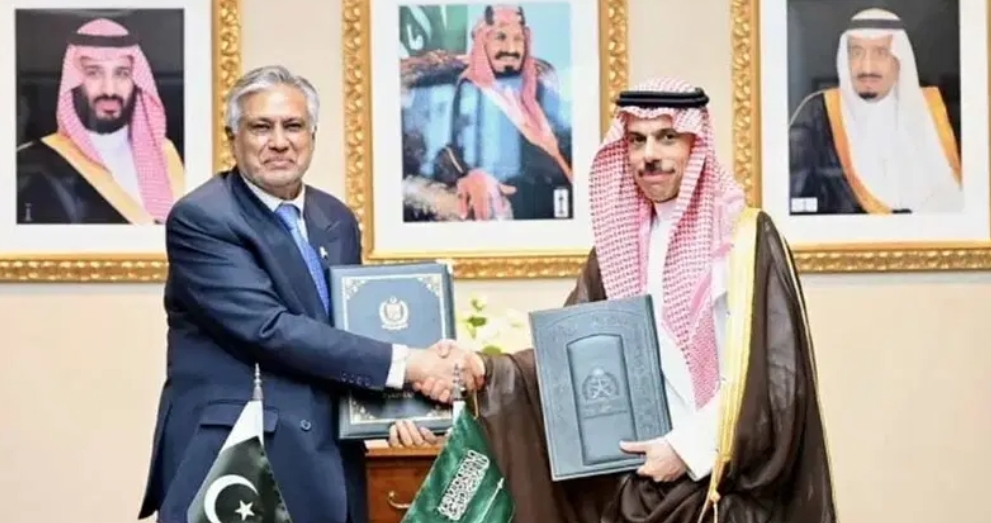 Pakistan, Saudi Arabia Sign Visa Waiver Agreement for Diplomatic and Official Passport Holders