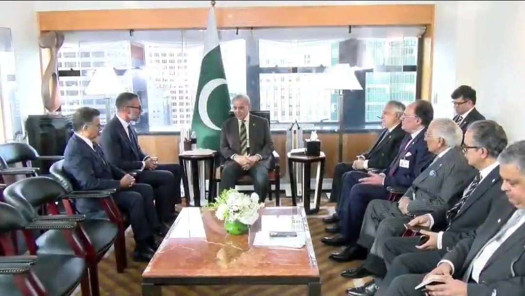 PM Shehbaz Sharif Meets Prince Rahim Aga Khan V in New York