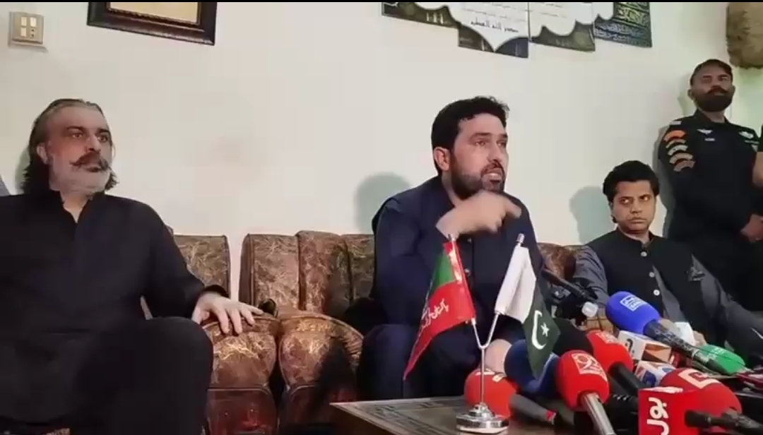 CM Afridi, Gandapur Discuss Possible KP Assembly Dissolution,Long March
