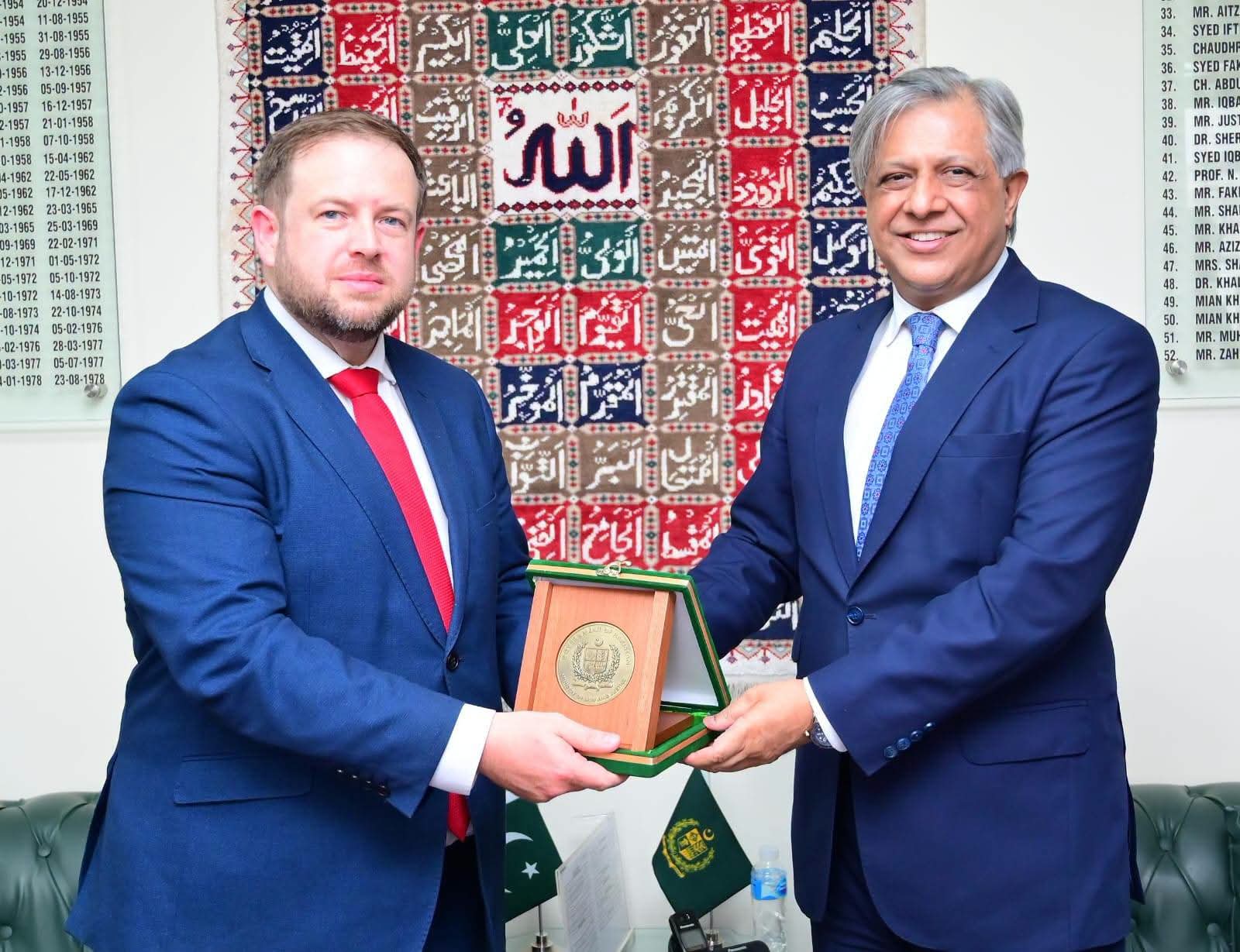UK Minister calls on Federal Law Minister
